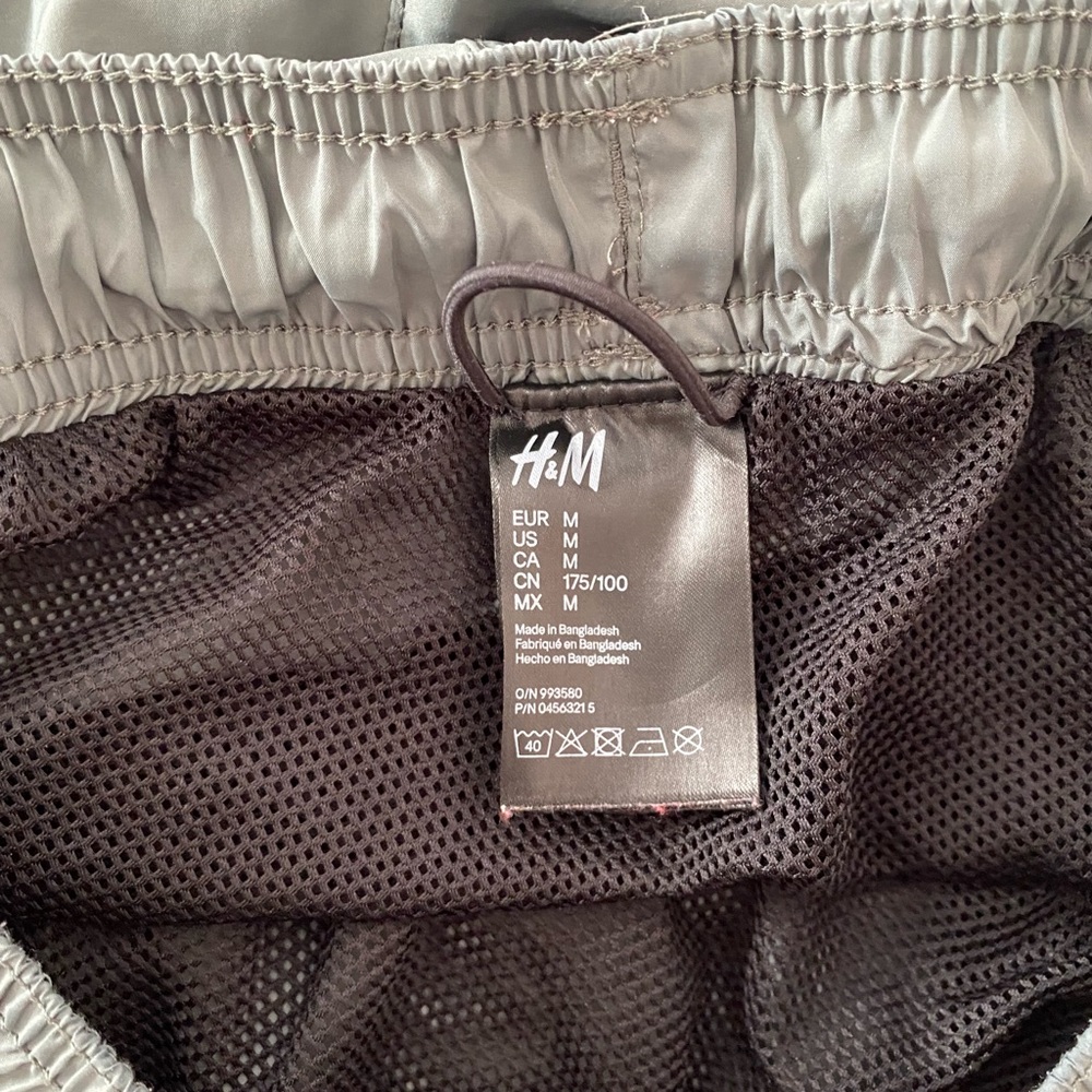 H&M Running Shorts - Picture 3 of 3